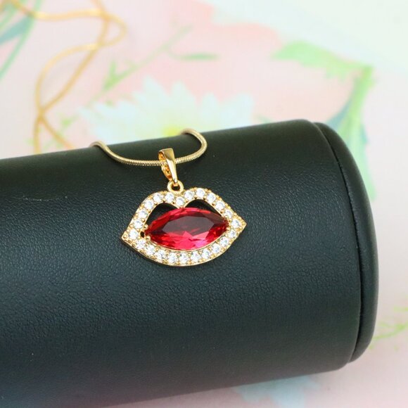 "Rose Gold Lips Pendant with Red Stone – Bold & Stylish, XPPT1206 - Picture 7 of 14